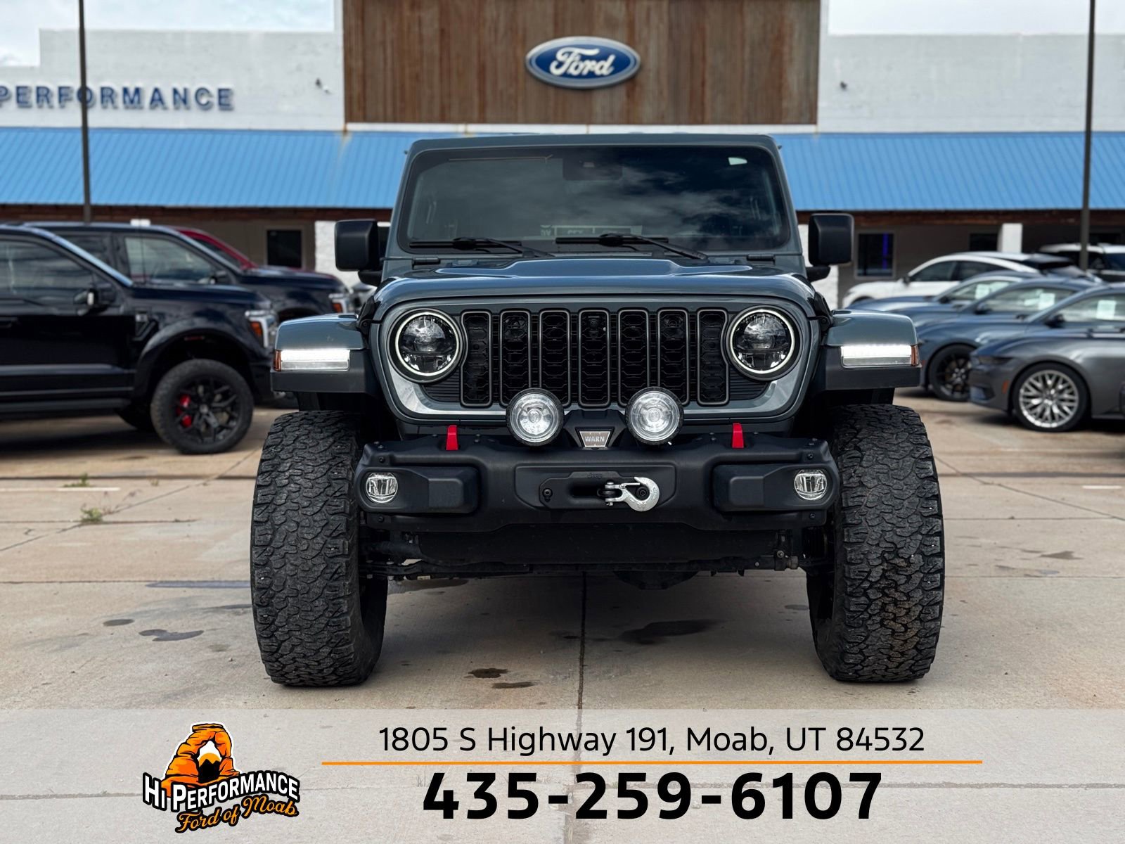 Used 2024 Jeep Wrangler Unlimited Rubicon AWD/4WD image 2