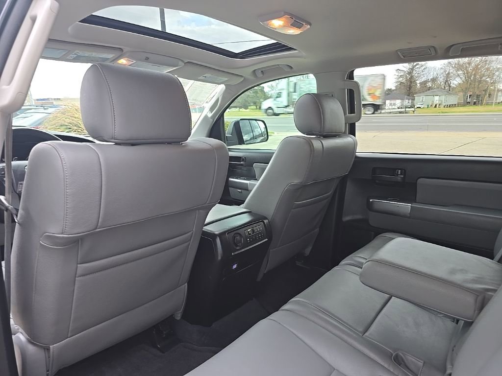 Used 2019 Toyota Sequoia SR5 w/ Premium Package image 18