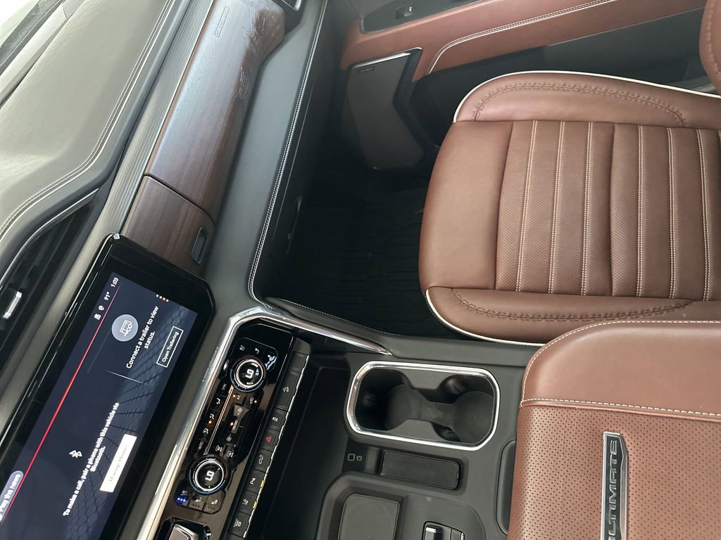 Certified 2024 GMC Sierra 3500 Denali Ultimate AWD/4WD image 32