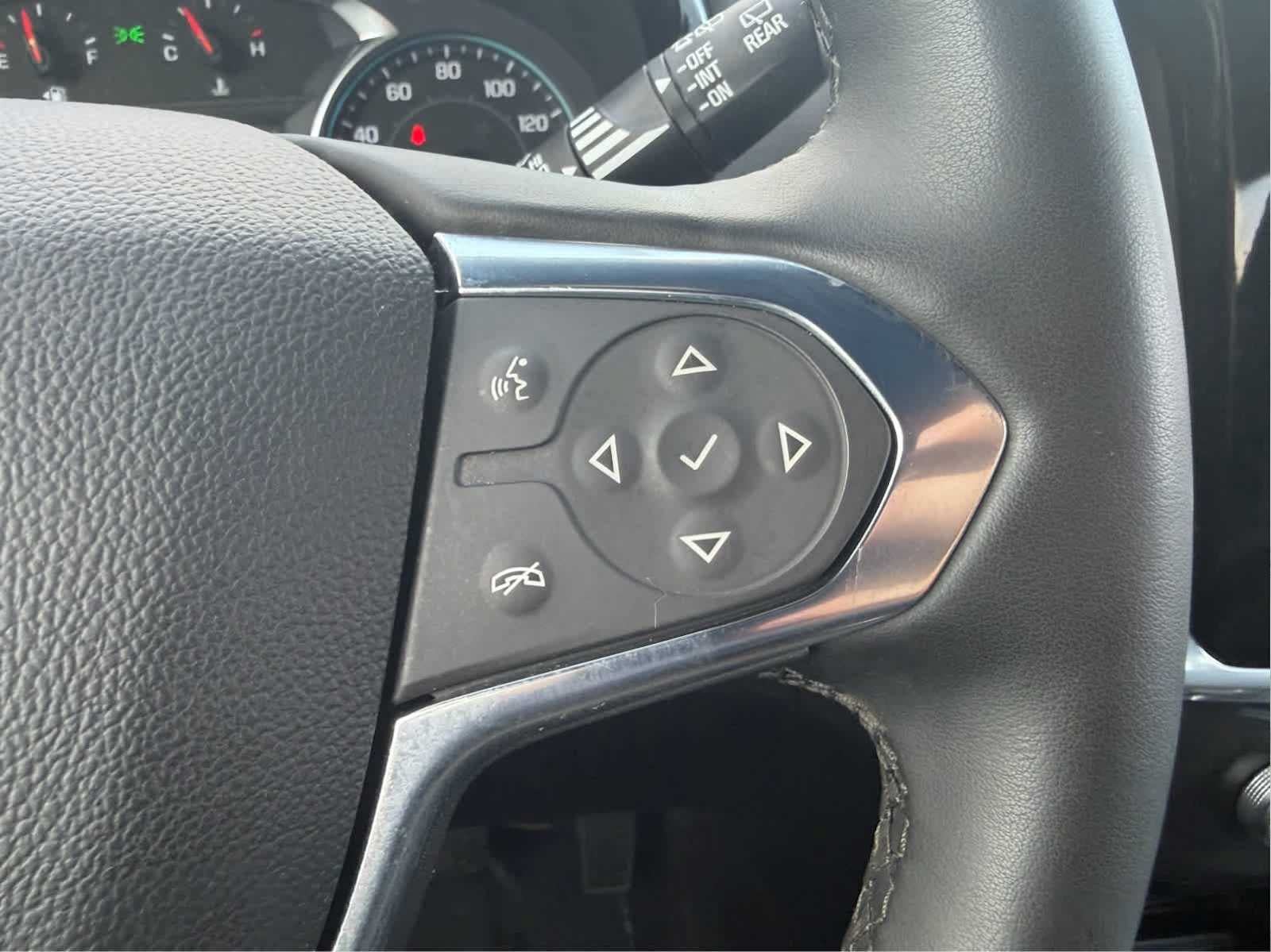 Used 2023 Chevrolet Traverse LT AWD/4WD image 21