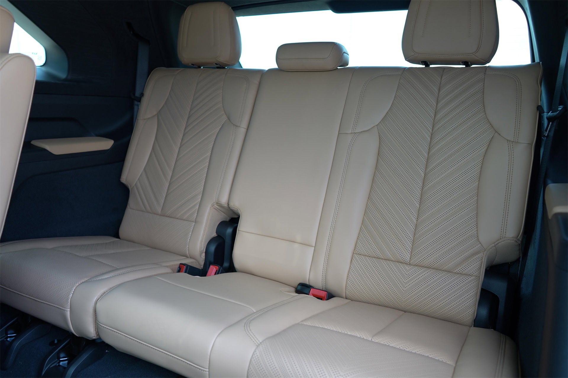 New 2025 Cadillac Escalade IQ Luxury 2 image 21