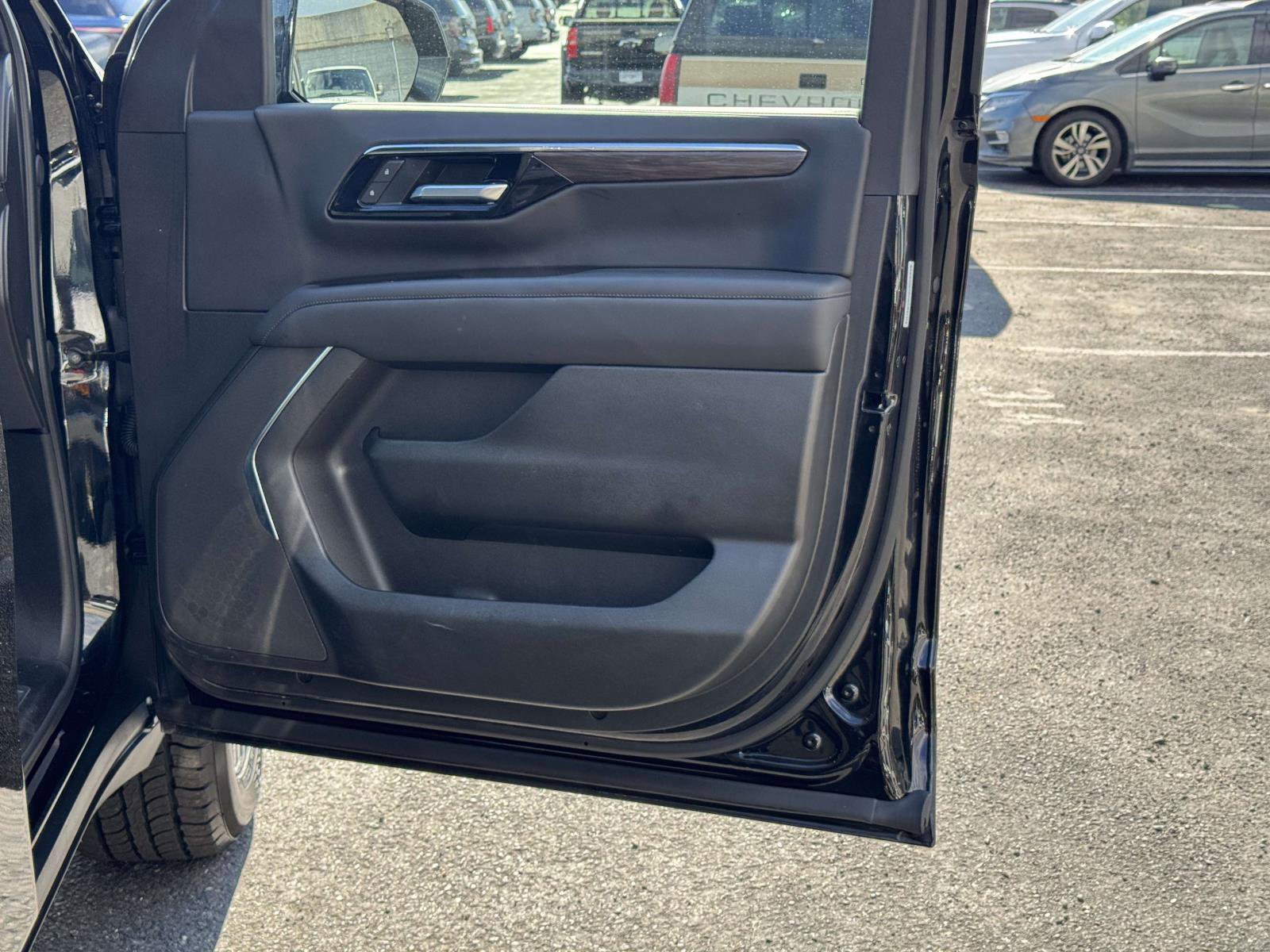 Certified 2025 Chevrolet Suburban Z71 image 20