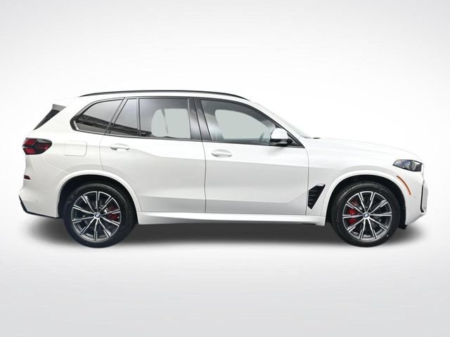 New 2026 BMW X5 xDrive40i w/ M Sport Package AWD/4WD image 3