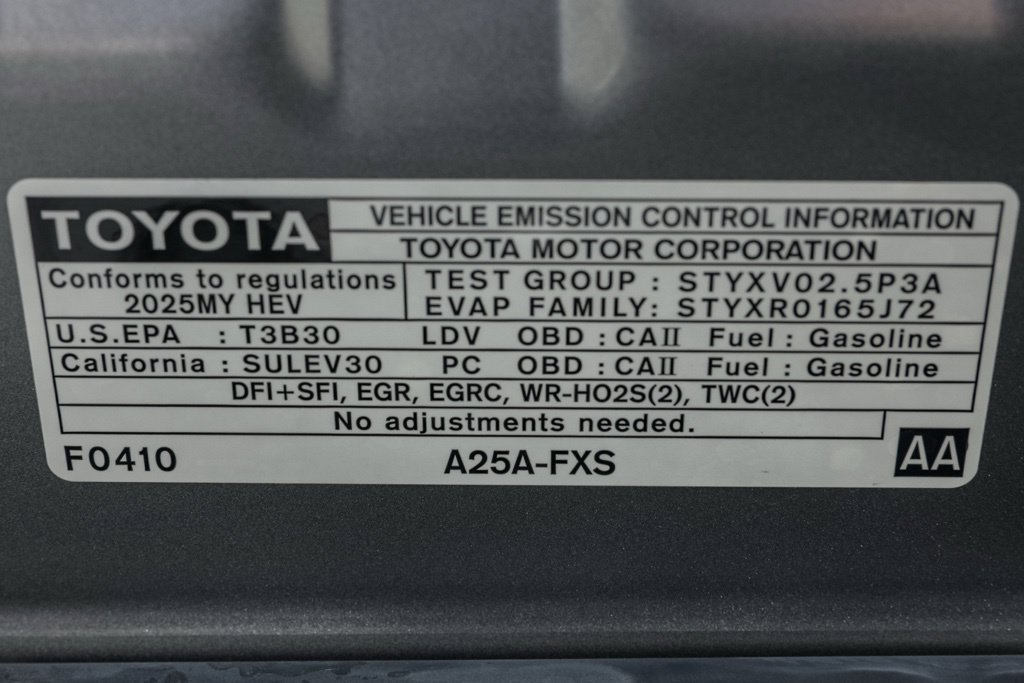 Used 2025 Toyota Camry SE FWD image 38