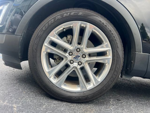 Used 2016 Ford Explorer Limited w/ Equipment Group 301A FWD image 9