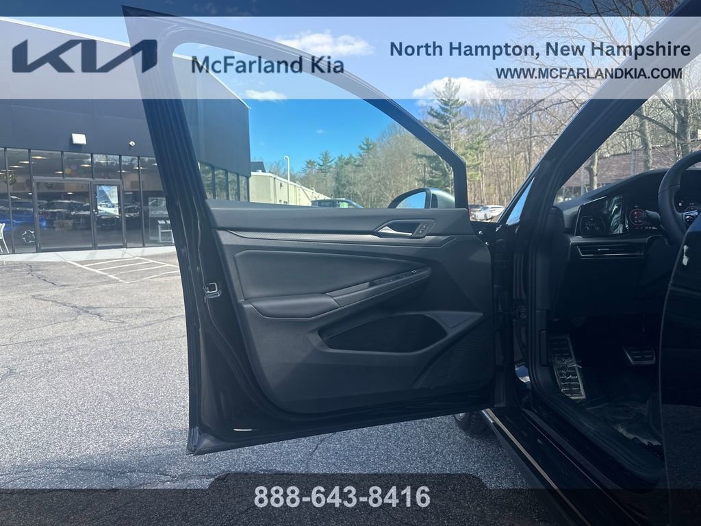 Used 2024 Volkswagen Golf R AWD/4WD image 10