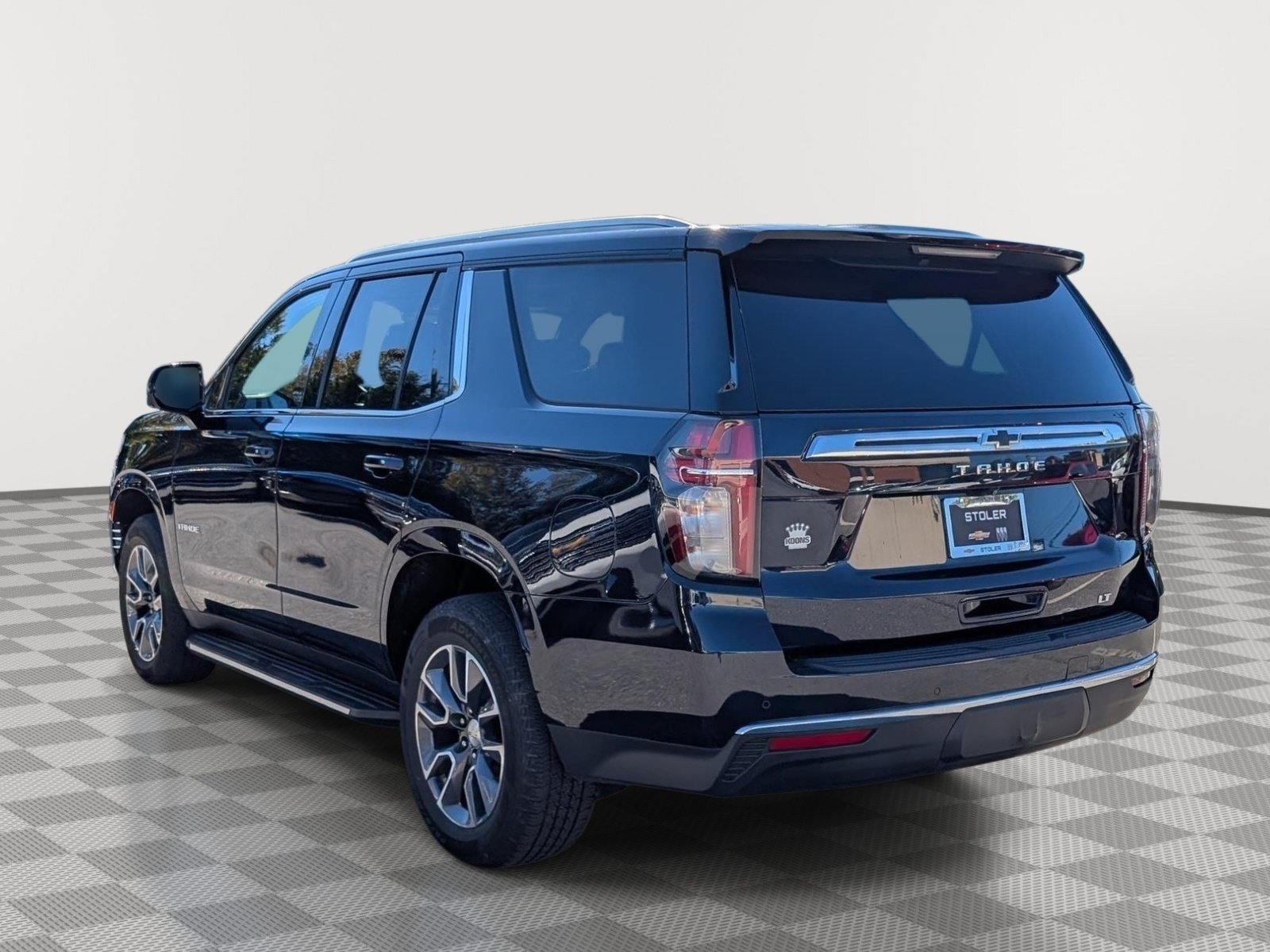 Used 2021 Chevrolet Tahoe LT w/ LT Signature Package AWD/4WD image 3