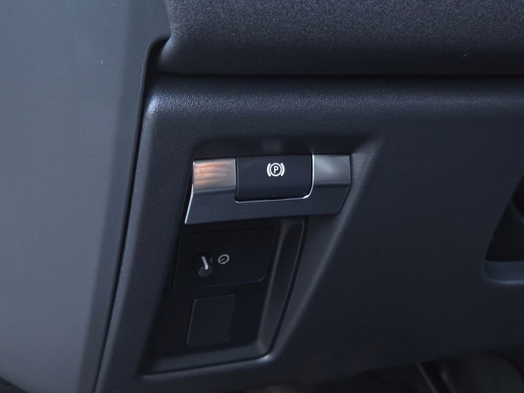 Used 2023 Land Rover Defender 90 X-Dynamic SE AWD/4WD image 19