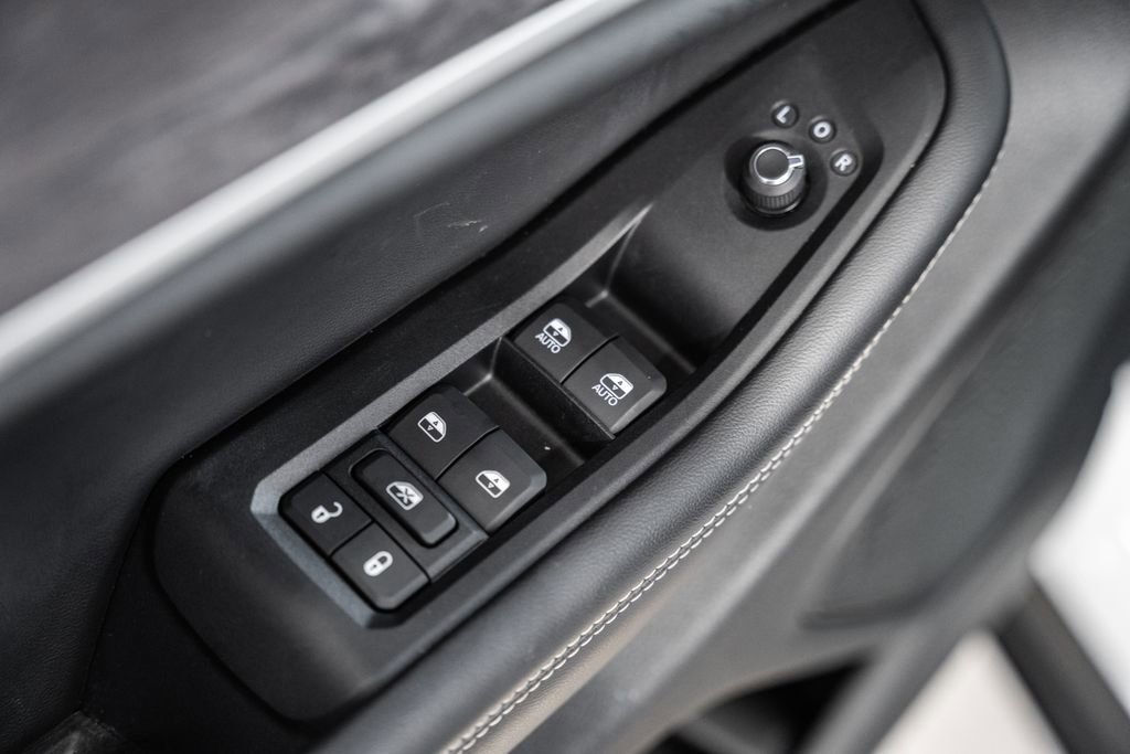 Certified 2024 Jeep Grand Cherokee L Limited w/ Luxury Tech Group II image 43