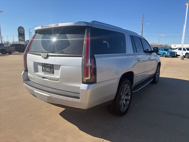 Used 2017 Cadillac Escalade ESV Premium Luxury image 5