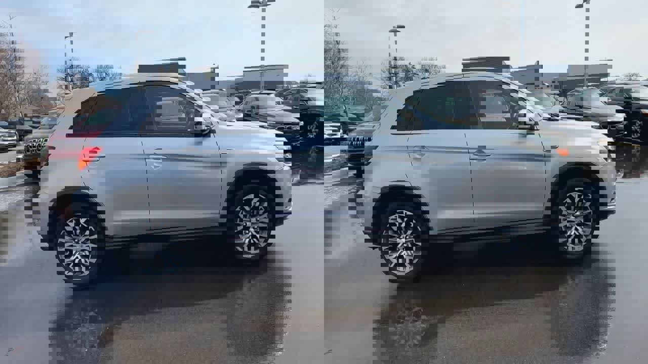 Used 2018 Mitsubishi Outlander Sport ES image 9