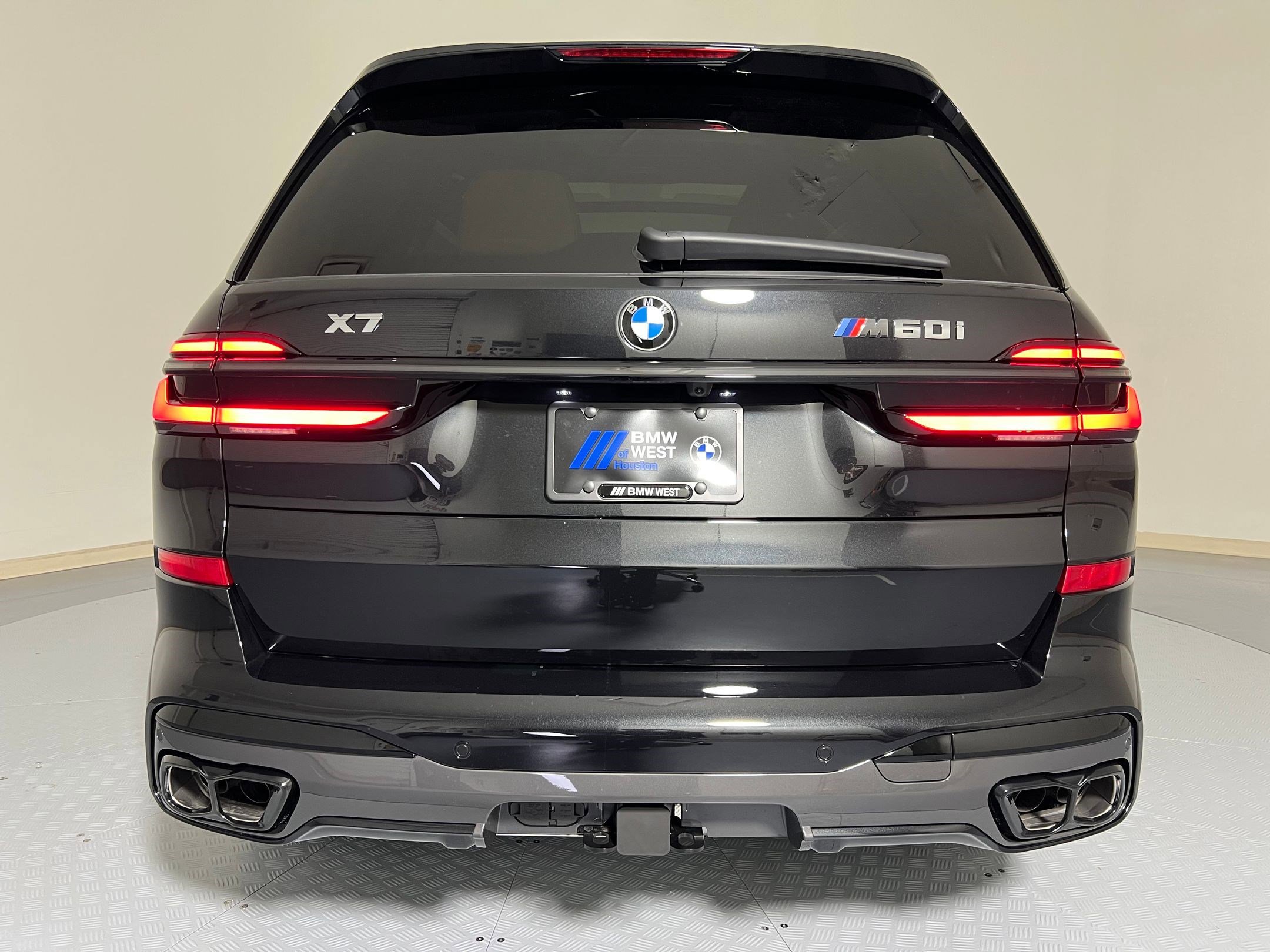 New 2026 BMW X7 M60i image 9