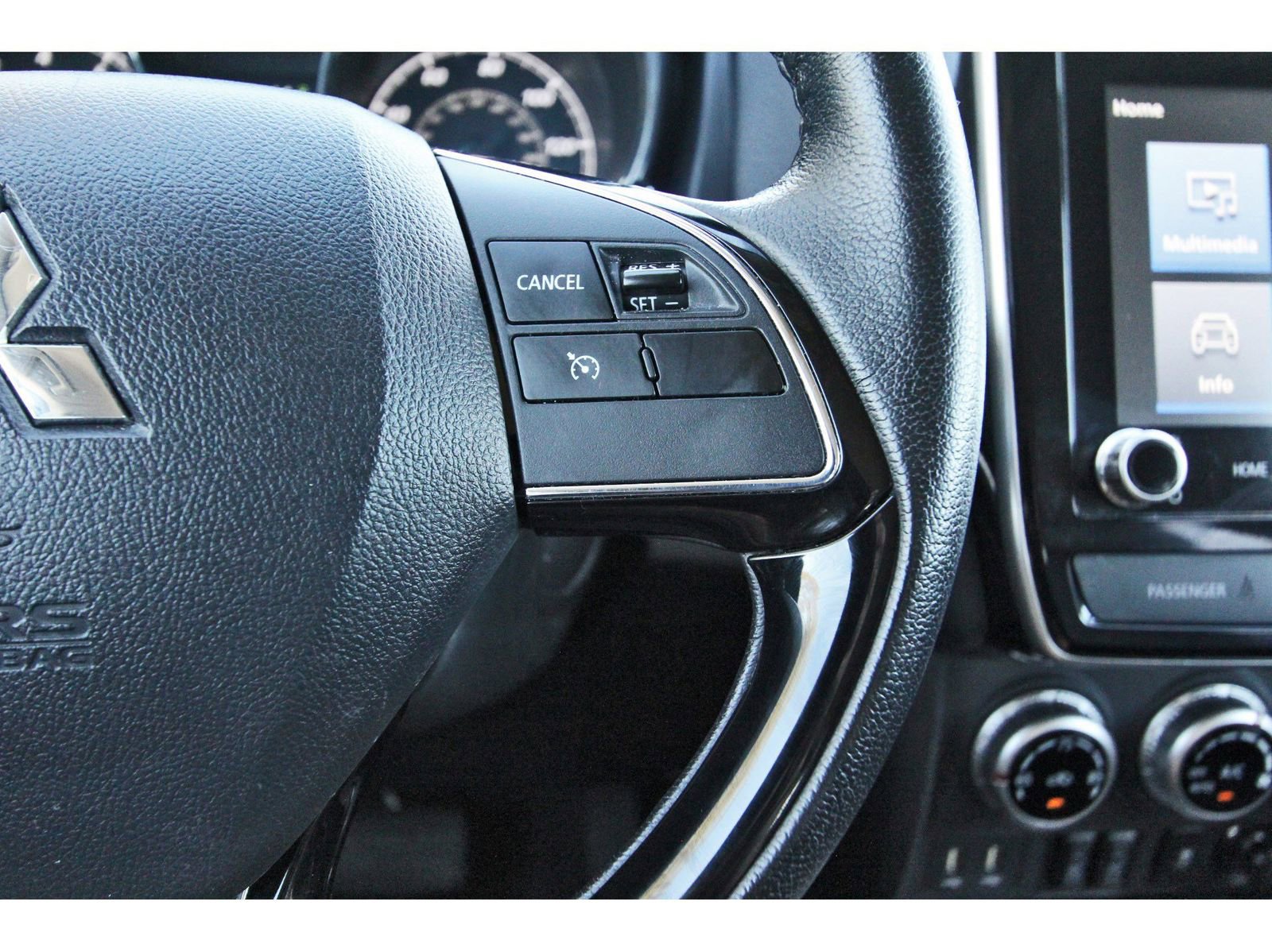 Used 2024 Mitsubishi Outlander Sport LE image 15