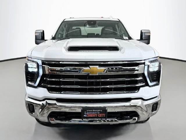 New 2026 Chevrolet Silverado 2500 LTZ w/ LTZ Convenience Package AWD/4WD image 2