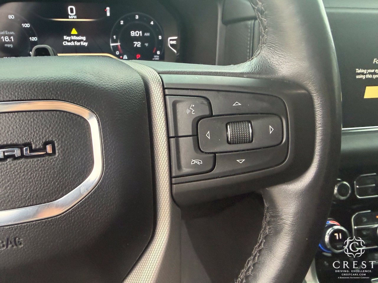 Used 2023 GMC Yukon Denali w/ Denali Reserve Package RWD image 18