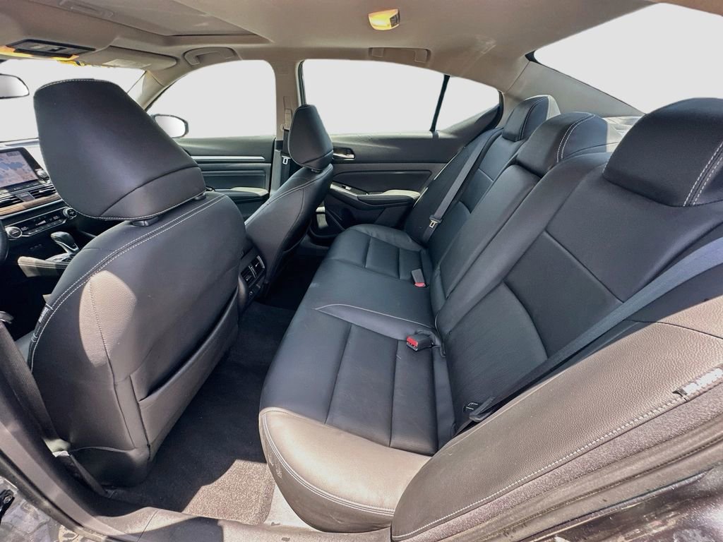 Used 2020 Nissan Altima 2.5 Platinum FWD image 26
