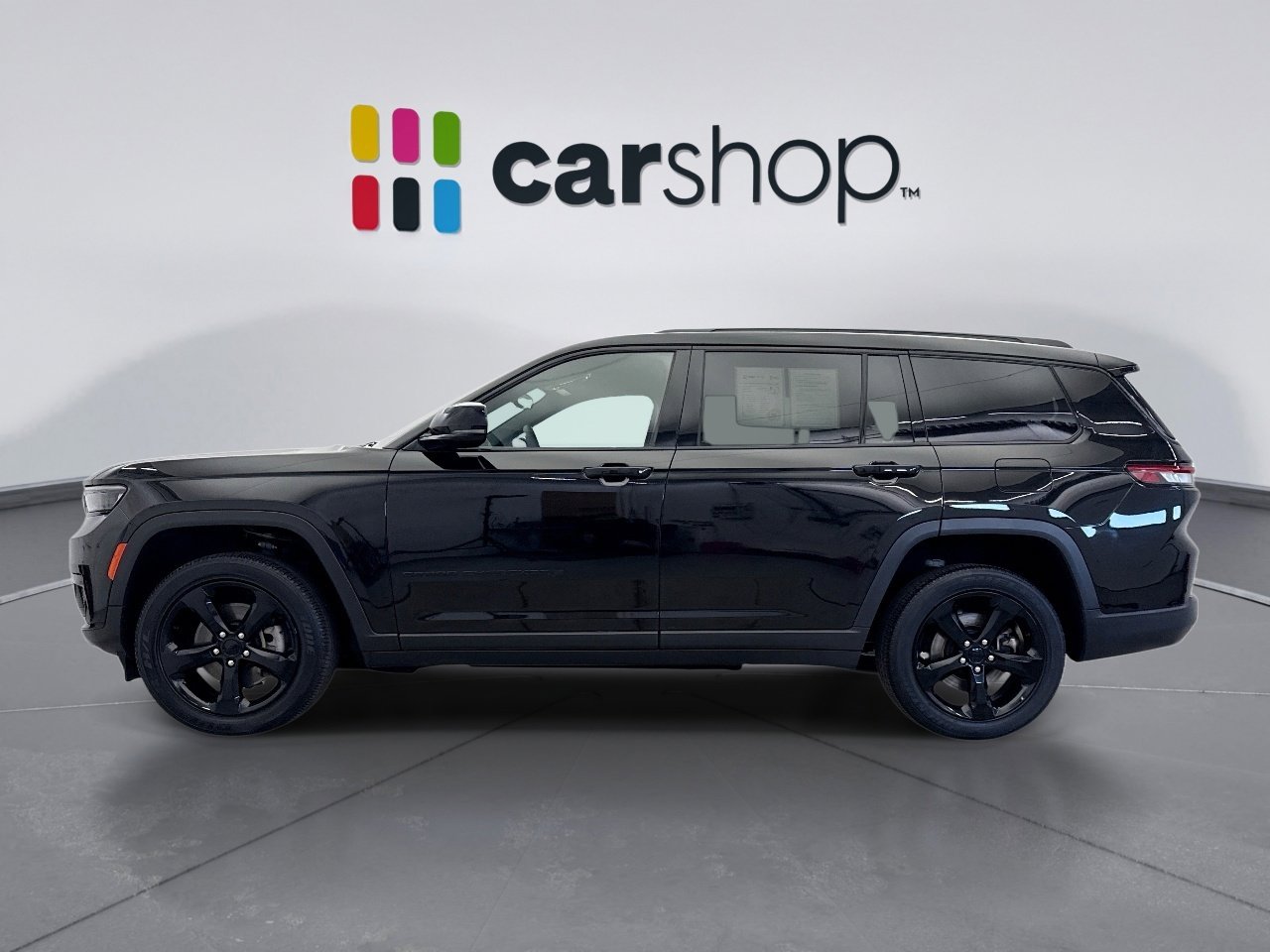 Used 2023 Jeep Grand Cherokee L Laredo image 2
