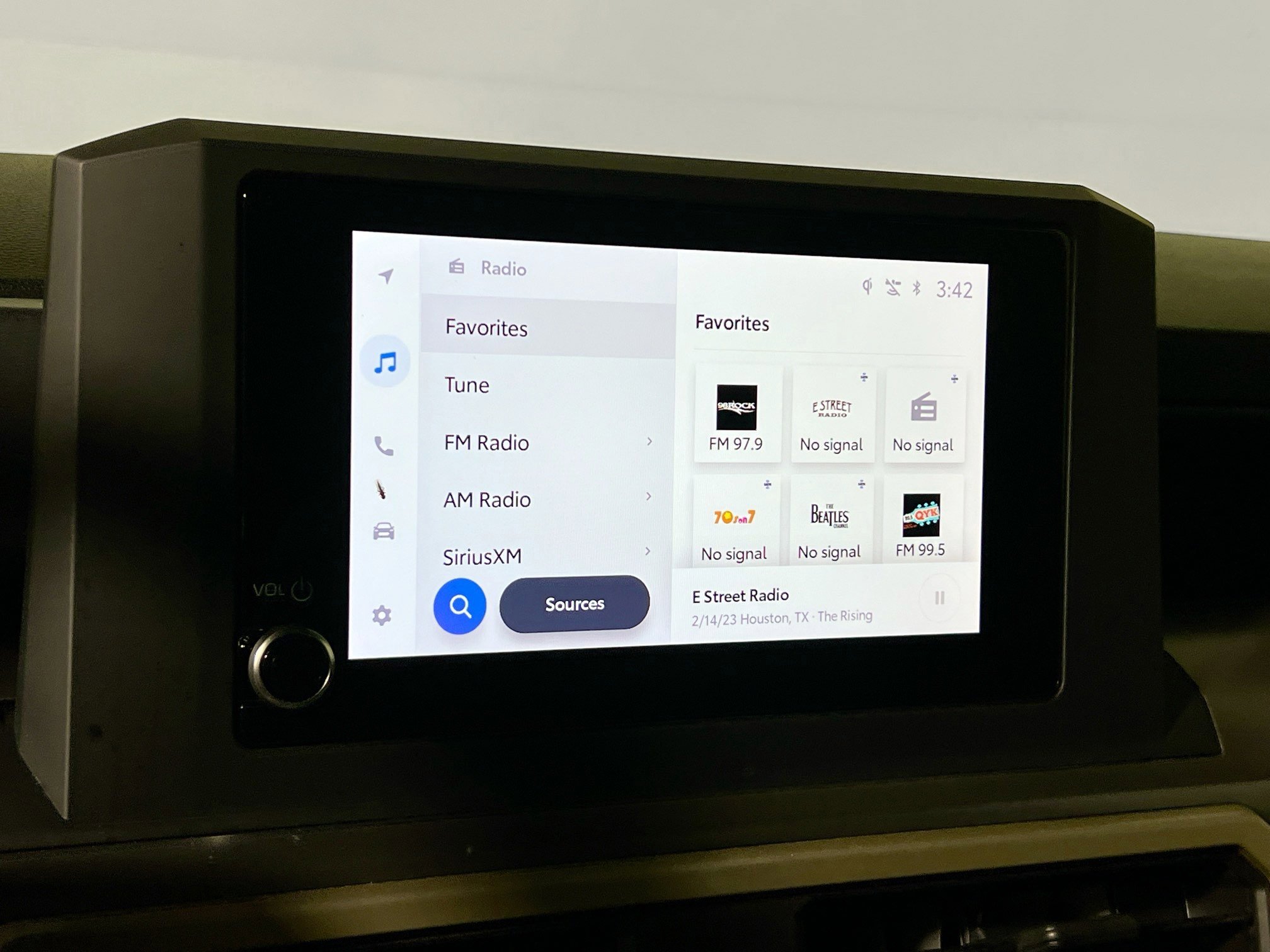 Used 2024 Toyota Tacoma SR5 w/ SR5 Upgrade Package image 28