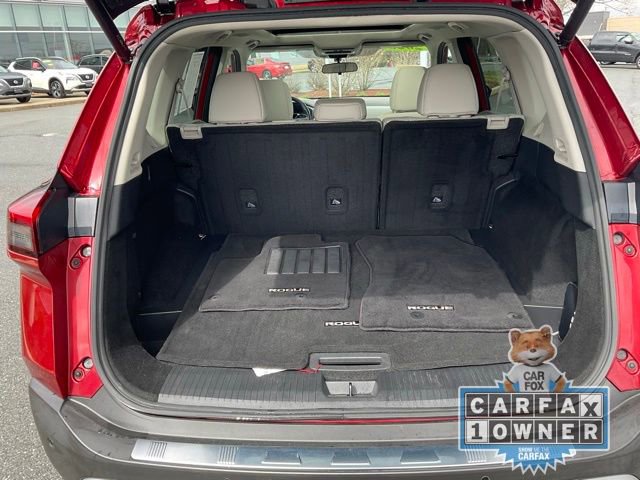 Used 2023 Nissan Rogue SV w/ SV Premium B Package image 9