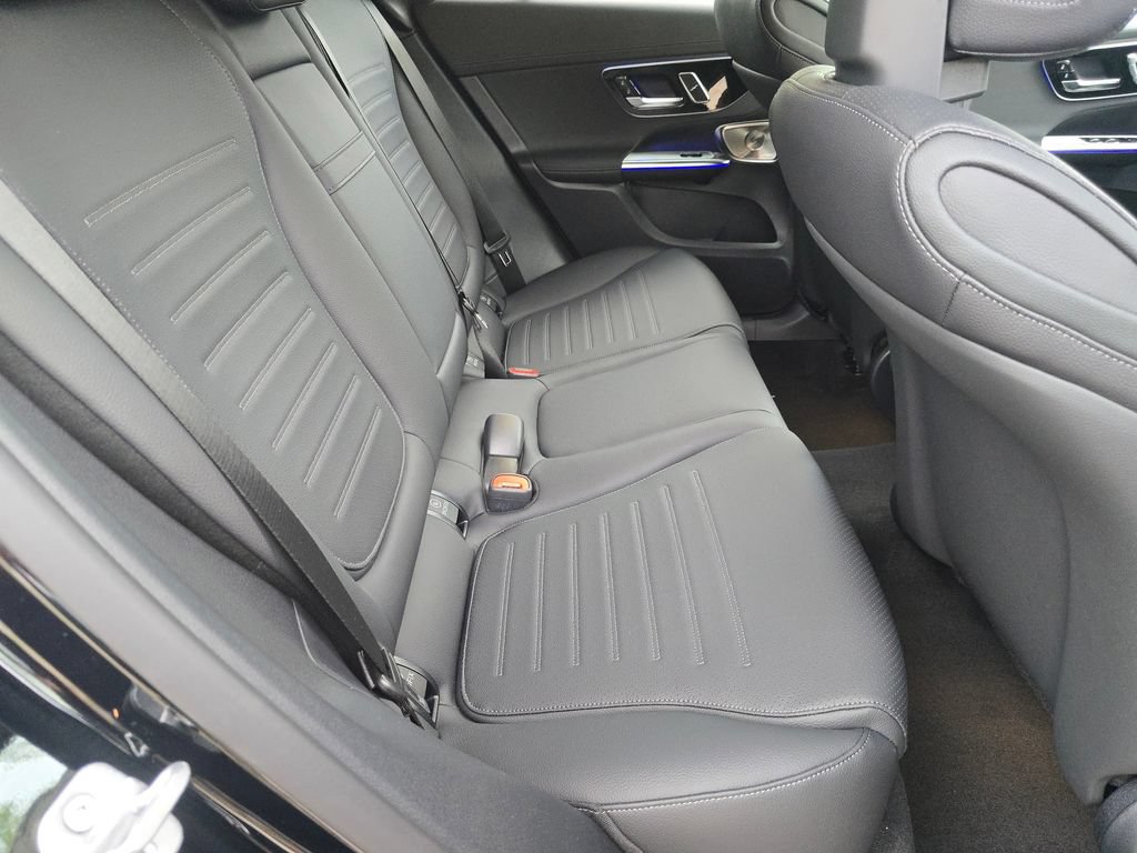 New 2027 Mercedes-Benz GLC 300 4MATIC image 21