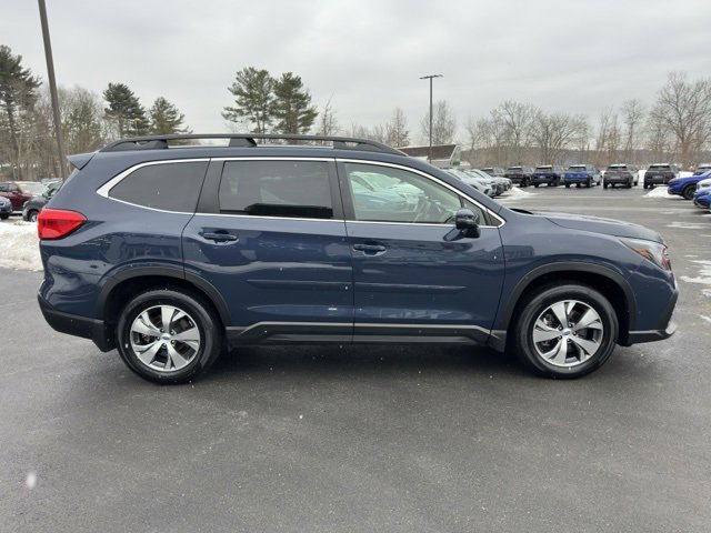 Used 2023 Subaru Ascent Premium w/ Convenience Package image 4