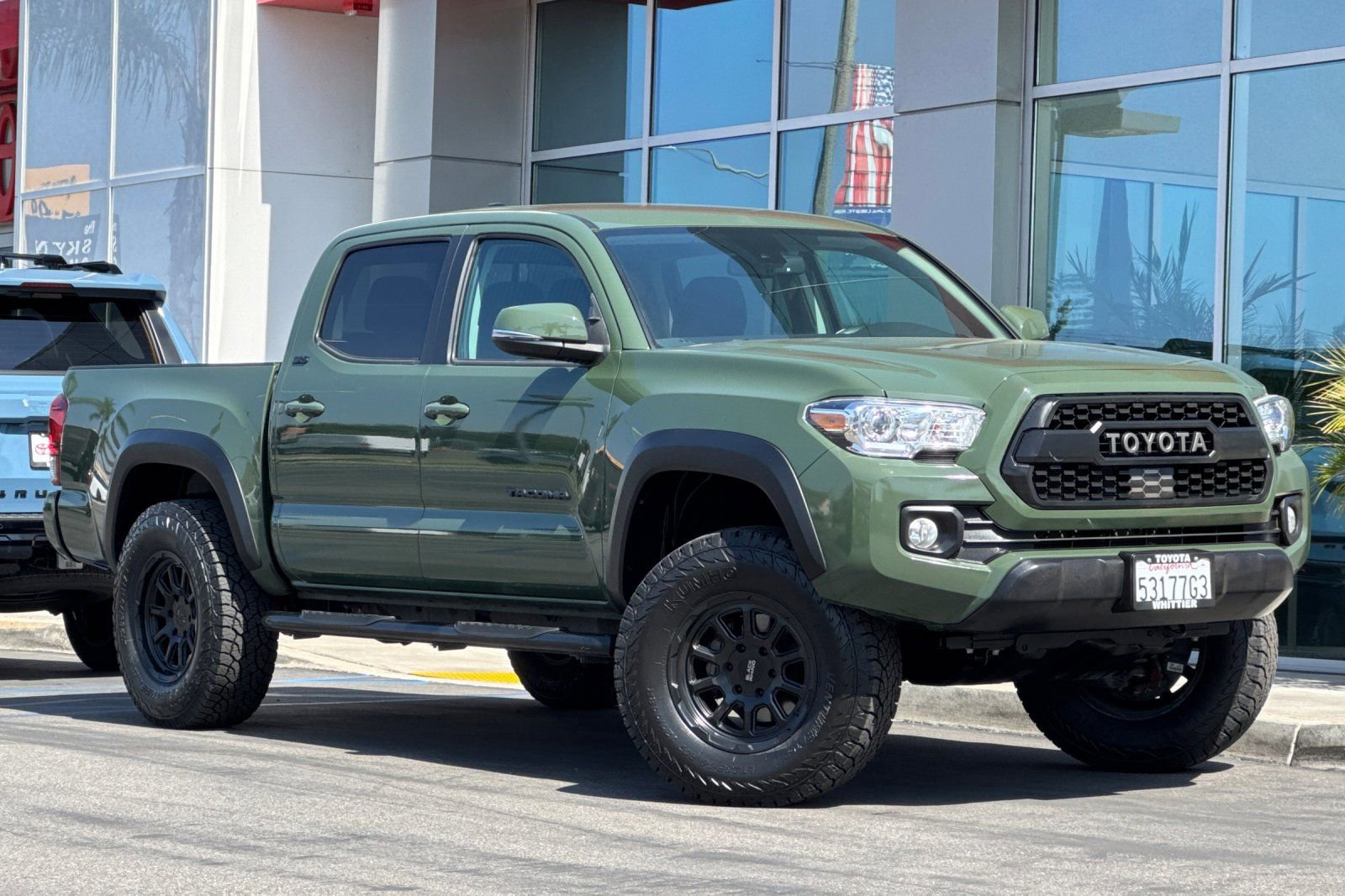 Used 2021 Toyota Tacoma SR5 w/ Trail Edition image 2