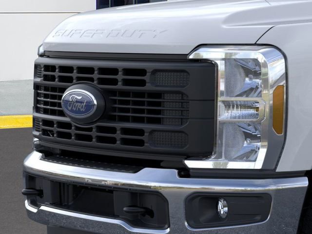 New 2026 Ford F250 XL w/ XL Chrome Package image 17