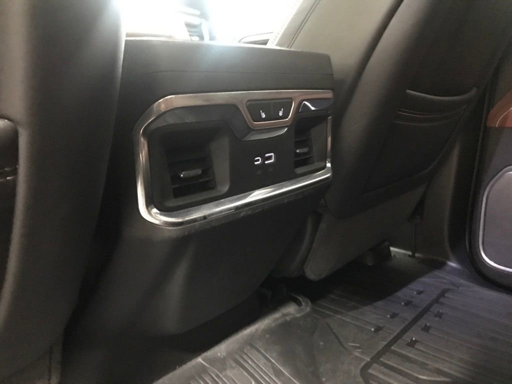 Used 2025 GMC Sierra 3500 Denali Ultimate image 13
