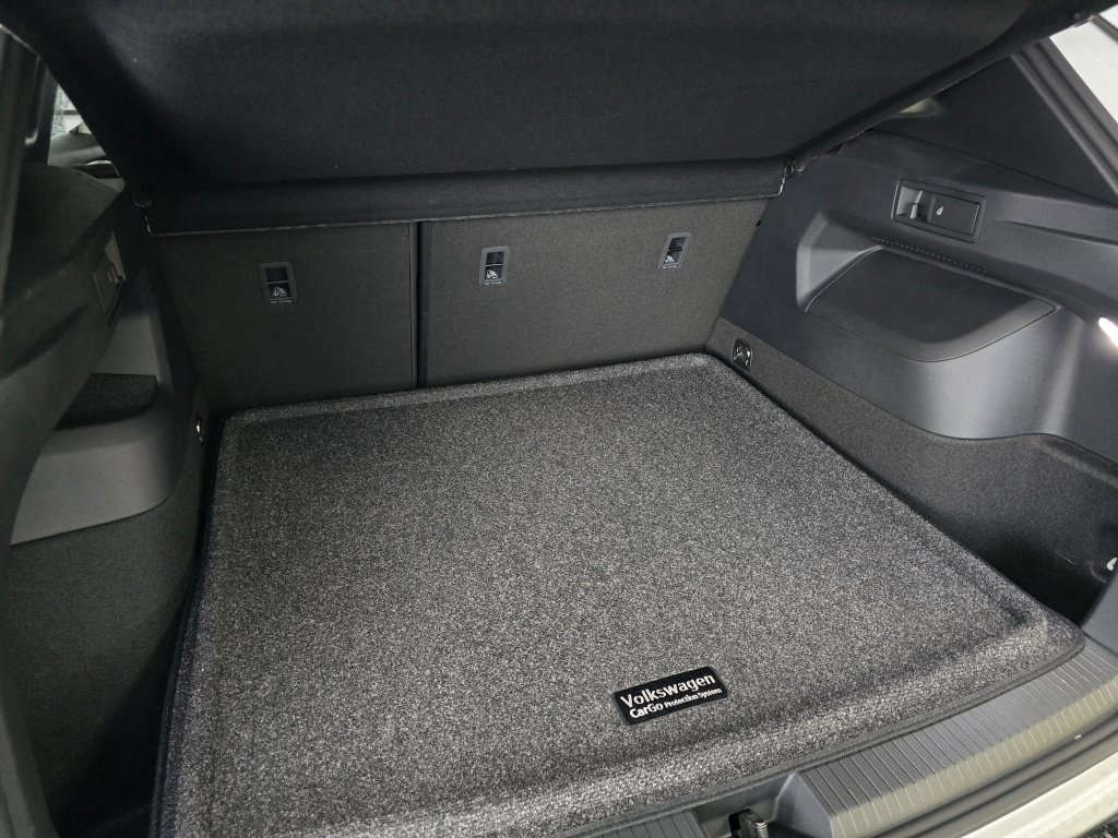 New 2026 Volkswagen Tiguan SE R-Line AWD/4WD image 18