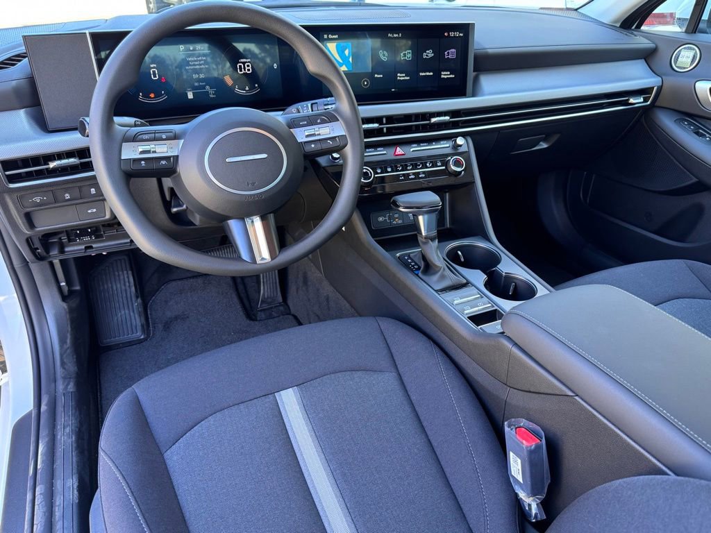 New 2026 Hyundai Sonata SE FWD image 2