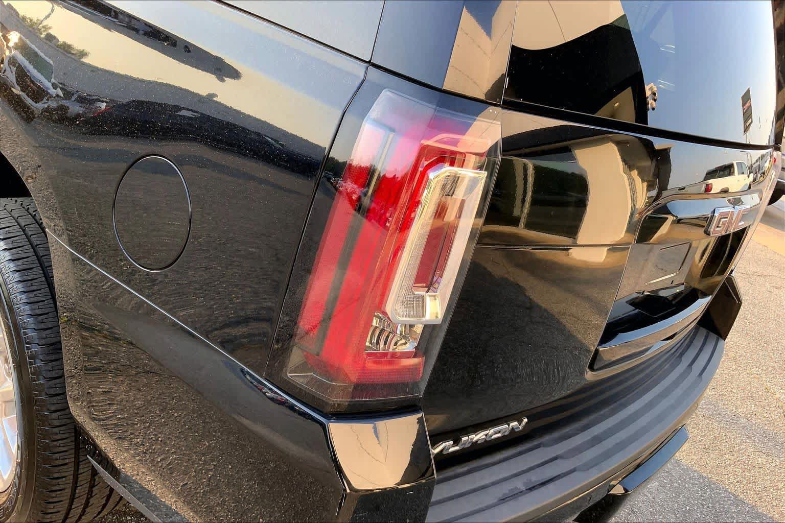 Used 2017 GMC Yukon SLE w/ SLE Value Package RWD image 27
