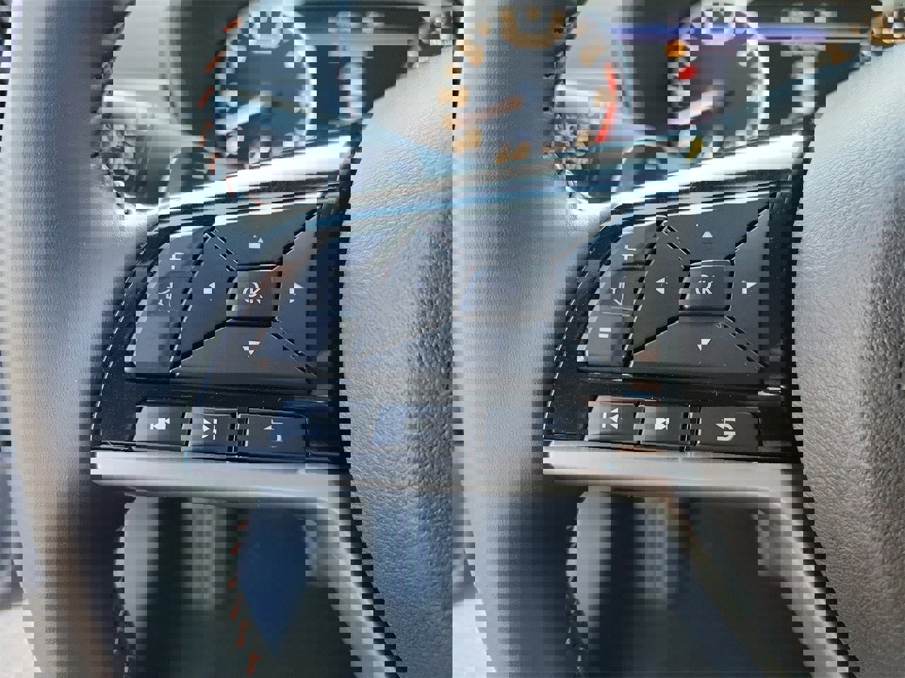 Used 2025 Nissan Altima 2.5 SR image 19