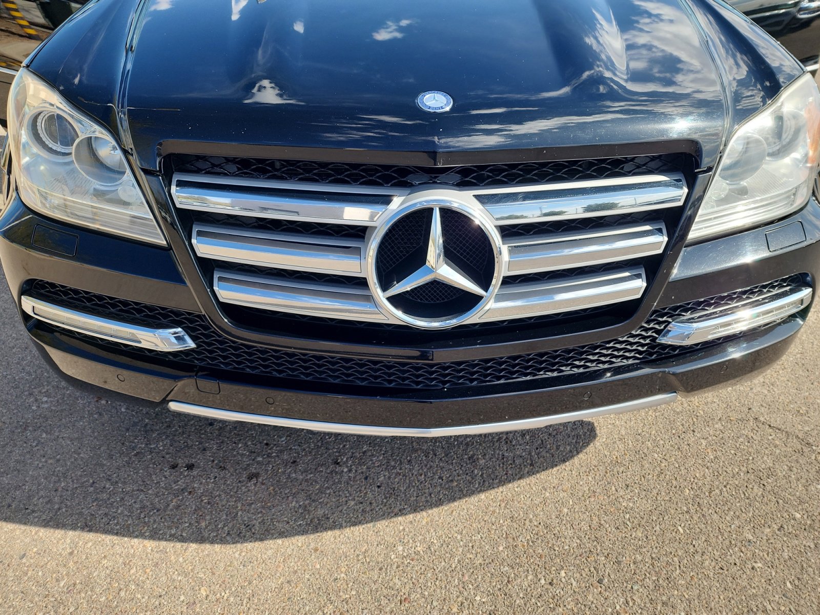 Used 2011 Mercedes-Benz GL 550 4MATIC w/ Chrome Accessory Pkg image 23