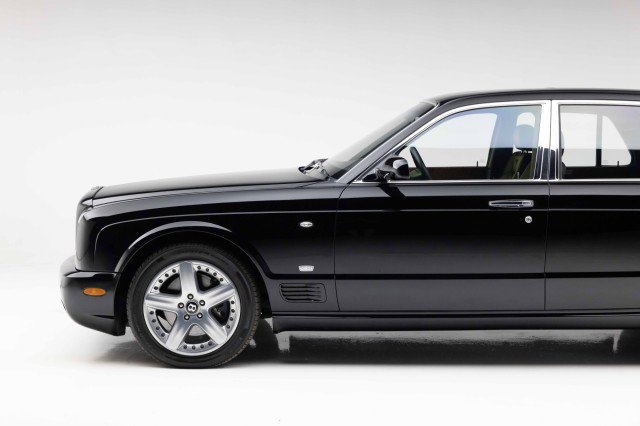 Used 2005 Bentley Arnage T image 17