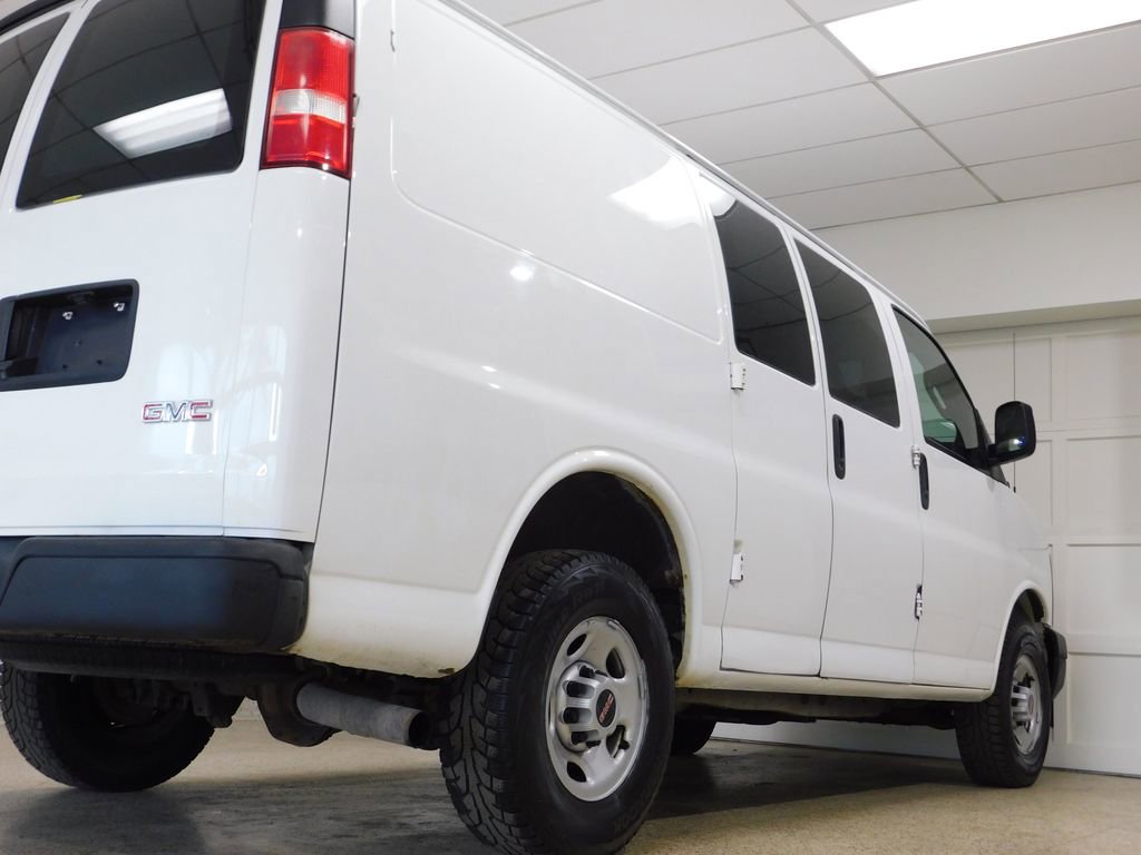 Used 2017 GMC Savana 2500 RWD image 69