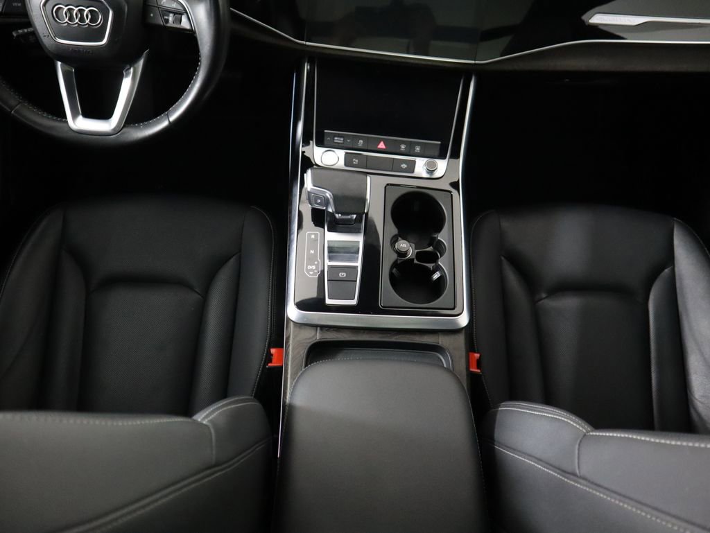 Used 2020 Audi Q8 Premium Plus image 17