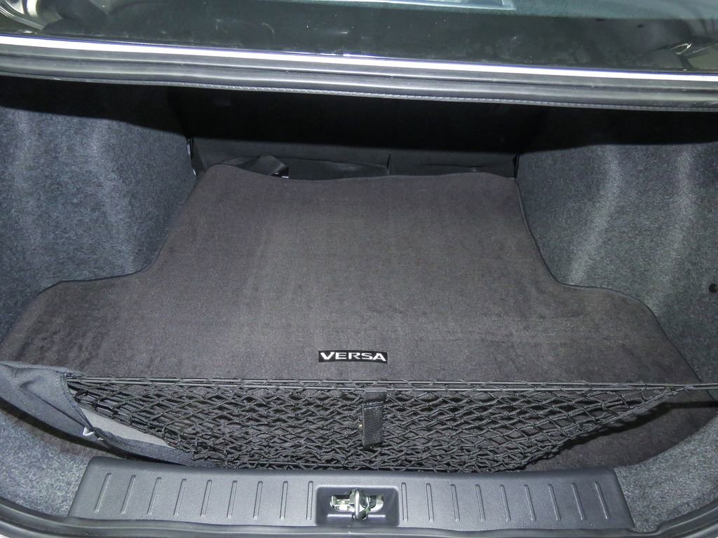 New 2025 Nissan Versa SR w/ Trunk Package FWD image 28