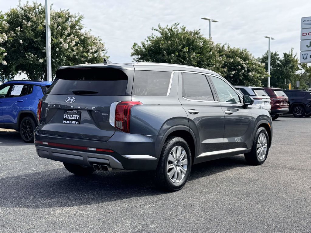 Used 2024 Hyundai Palisade SEL AWD/4WD image 2