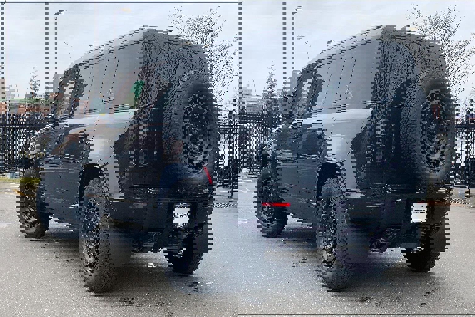 New 2026 Land Rover Defender 110 OCTA image 12