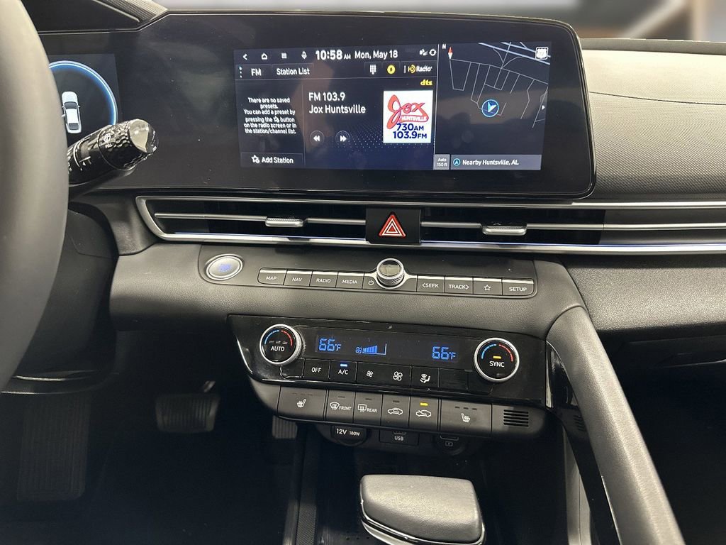 Certified 2023 Hyundai Elantra Limited FWD image 18