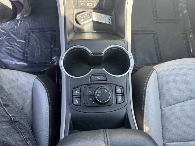 Used 2023 GMC Terrain SLT w/ Tech Package image 20