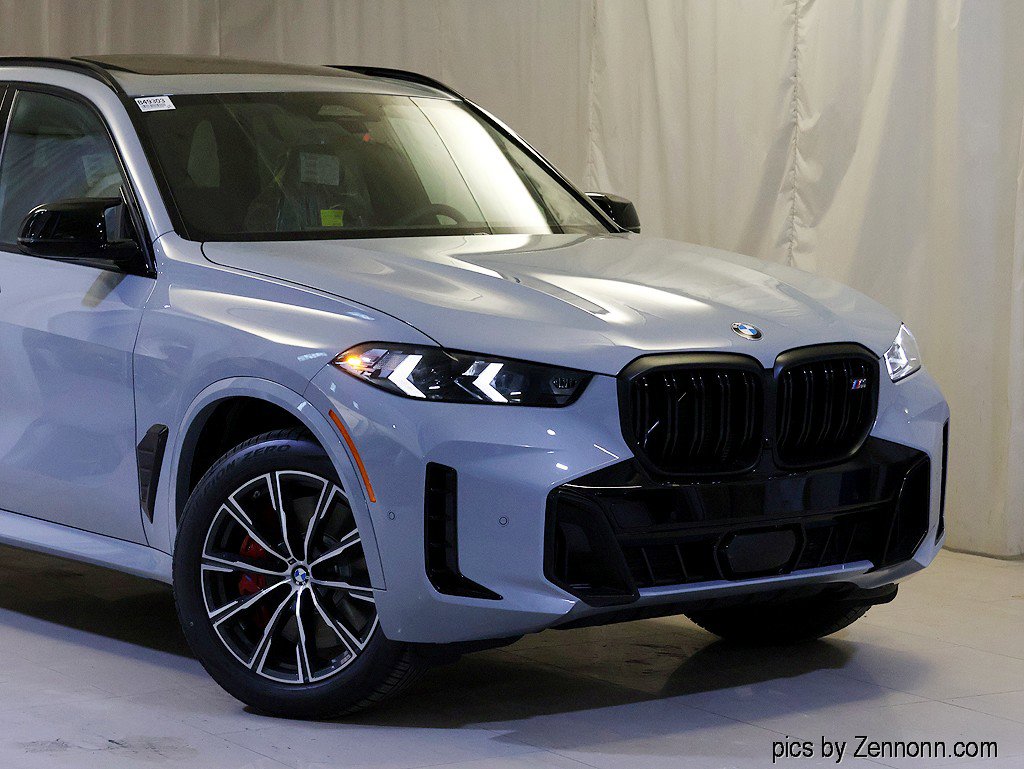 New 2026 BMW X5 M60i AWD/4WD image 2