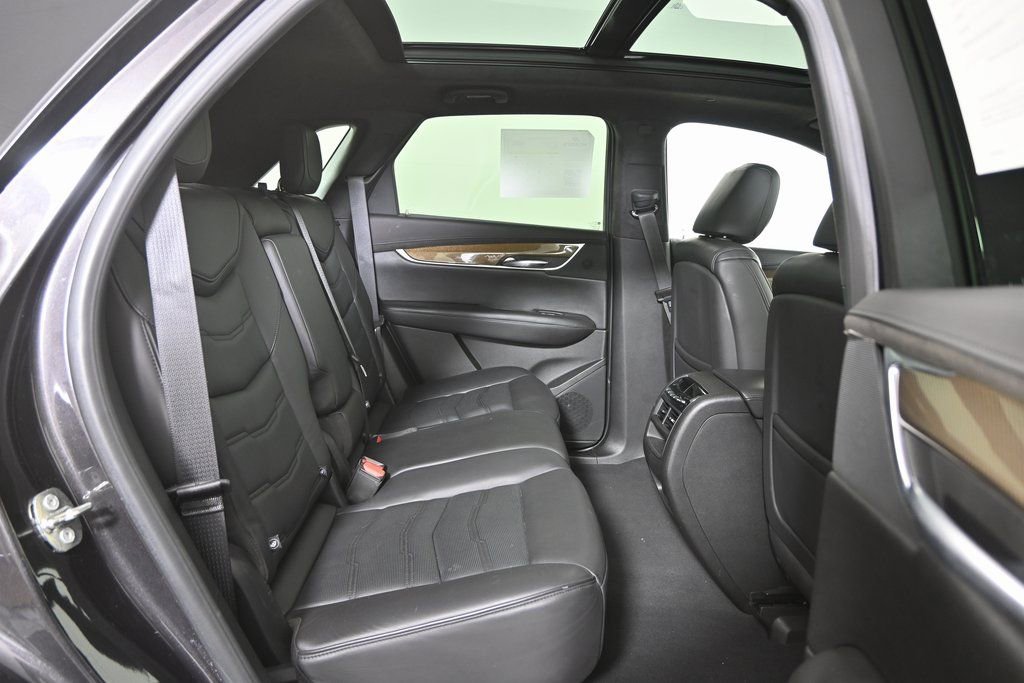 Used 2018 Cadillac XT5 Platinum w/ Driver Assist Package image 15