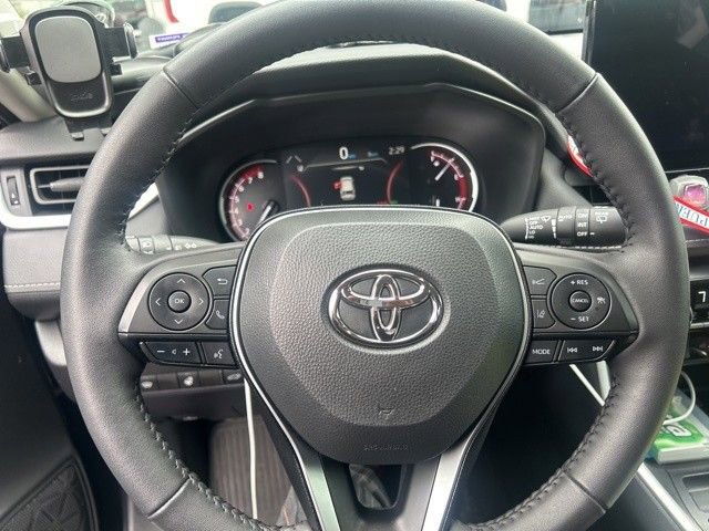 Used 2025 Toyota RAV4 XLE Premium image 3