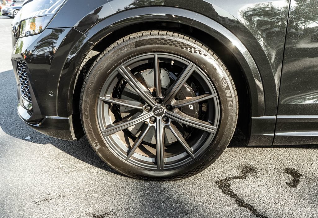 Used 2022 Audi RS Q8 AWD/4WD image 36