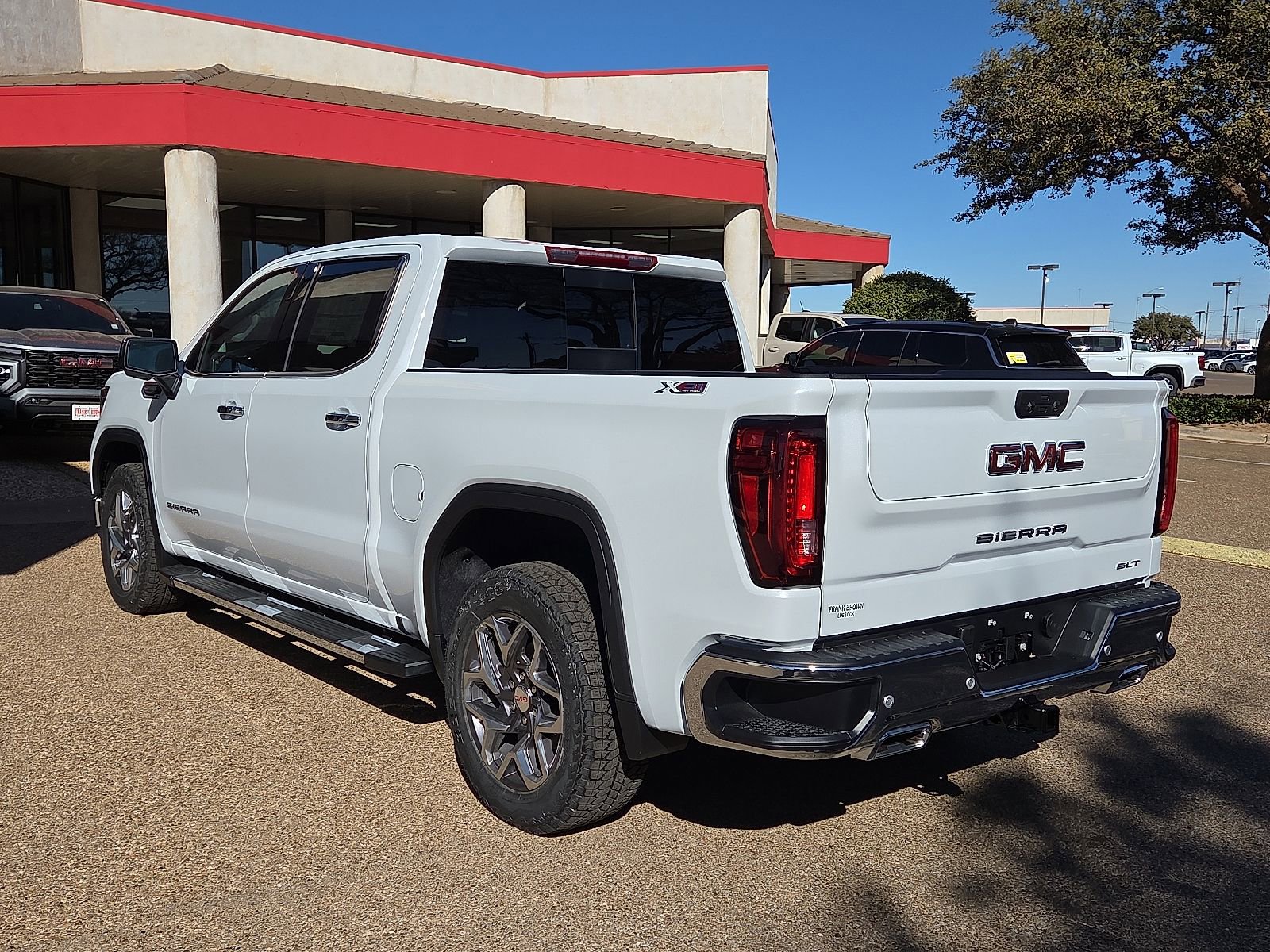 New 2026 GMC Sierra 1500 SLT image 3