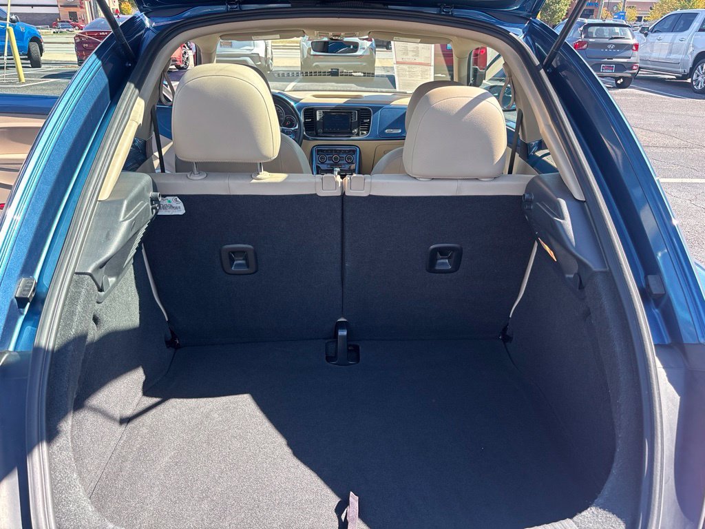 Used 2019 Volkswagen Beetle 2.0T SE FWD image 28