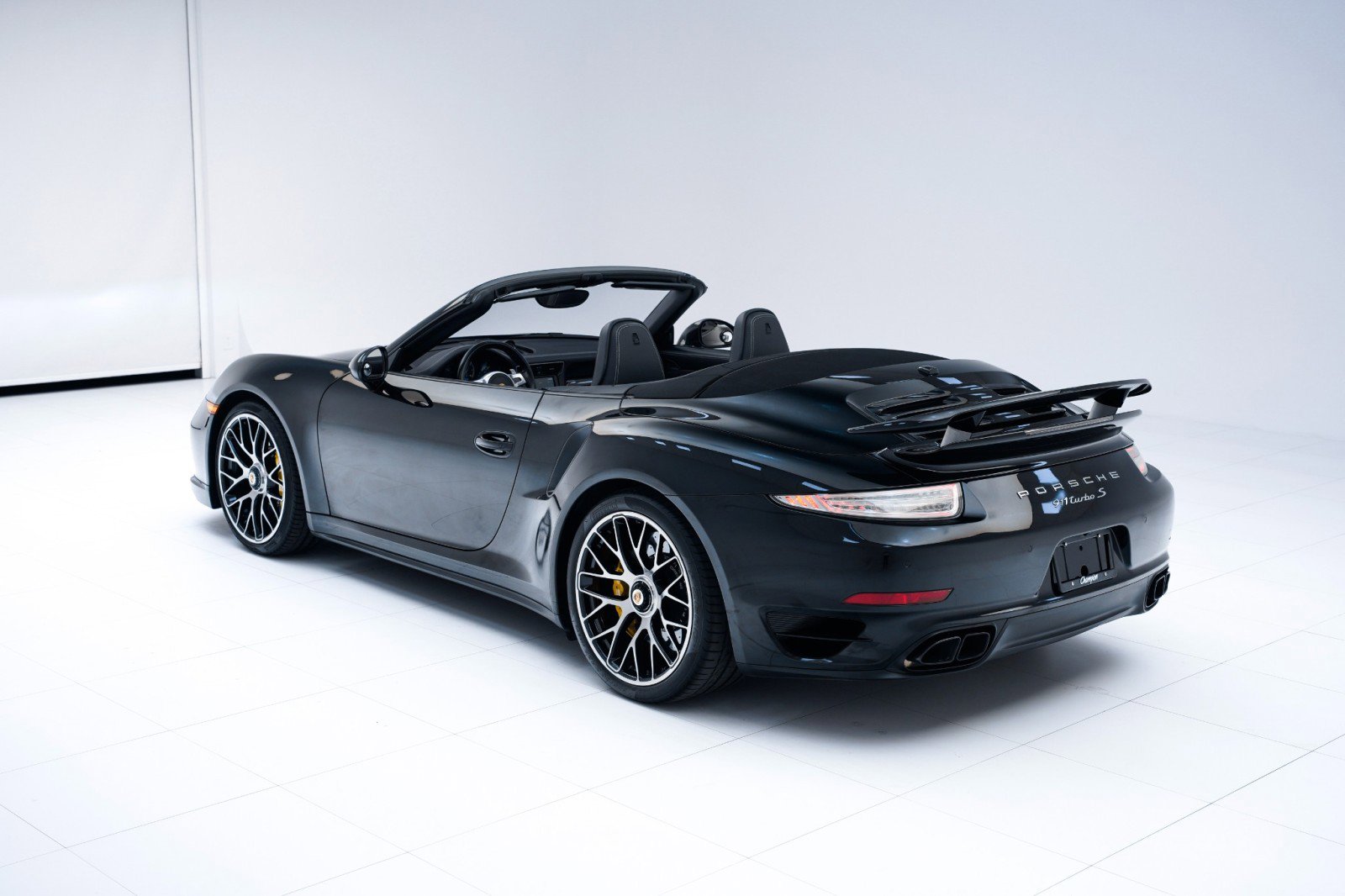 Certified 2015 Porsche 911 Turbo S AWD/4WD image 3