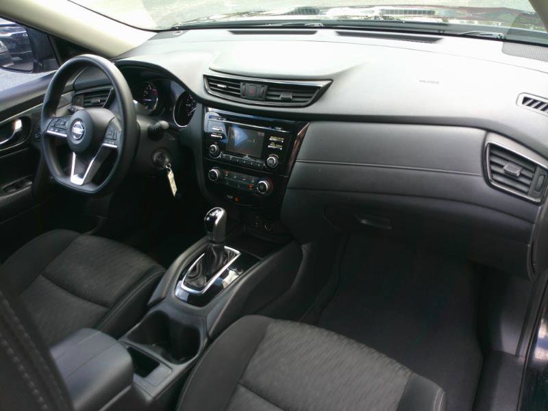 Used 2017 Nissan Rogue S image 19