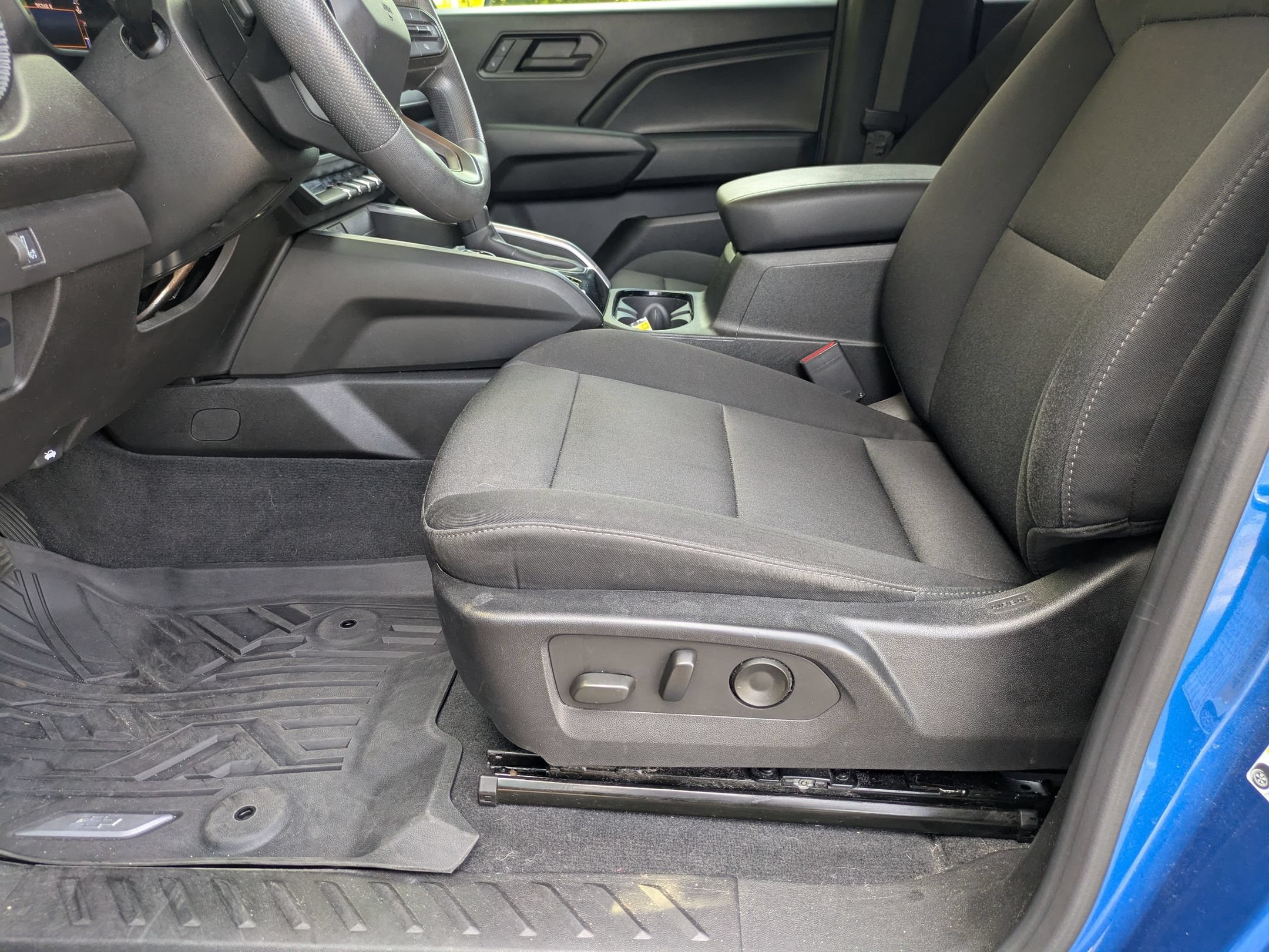 Used 2023 Chevrolet Colorado Trail Boss w/ Advanced Trailering Package AWD/4WD image 12